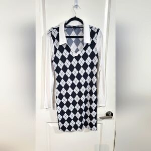 Black and White collared argyle sweater dress. size XL